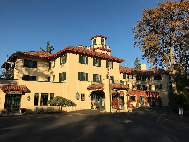 Columbia Gorge Hotel & Spa